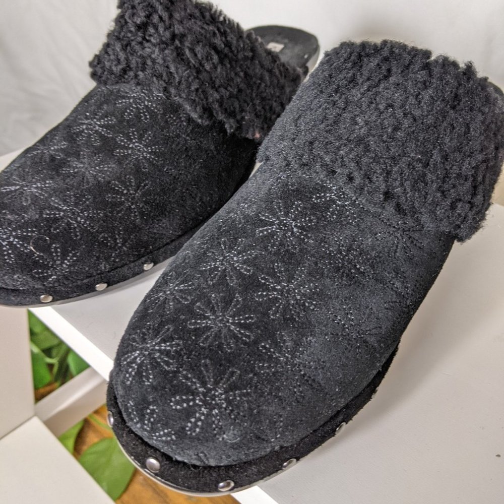Isaac Mizrachi Black Shearling Clog Mule - Picture 4 of 6
